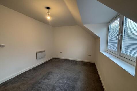 Burton Lodge, Highclere Drive, Carlton, Nottinghamshire photo 5