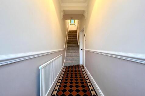 Dane Road, Sale photo 2