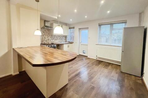 Chesford Road, Wigmore, Luton, LU2 photo 3