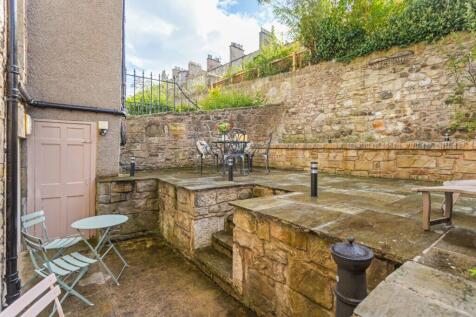 4 bed, 2 bath Town House in Edinburgh - Photo 49