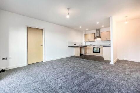 Jarvis Court, Denton, M34 6AF photo 3
