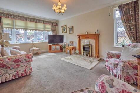 Lounge to Front