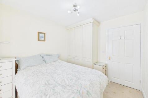 Bedroom: