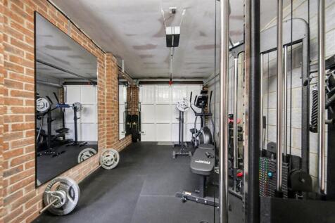 Garage Gym.jpg