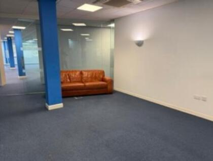 Office to rent Image 12
