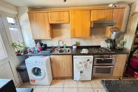 Moorside Crescent, Sinfin, Derby, DE24 photo 5