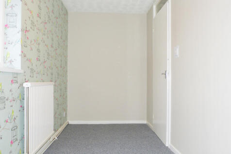 2 Eastwood Court, Scunthorpe, North Lincolnshire photo 4