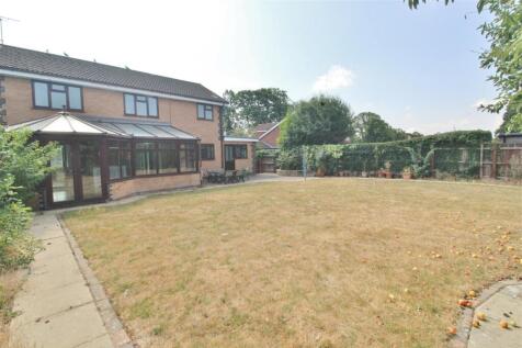REAR GARDEN -