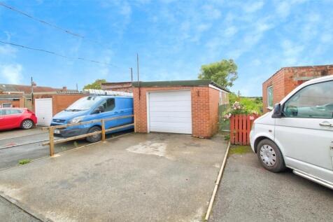Driveway &amp; Garage