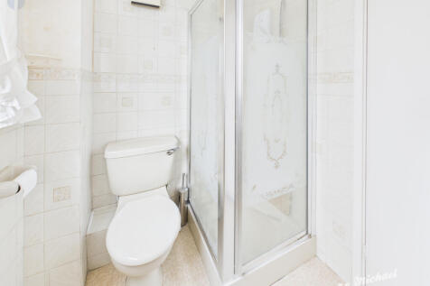 CAM03852G0-PR0407-STILL016