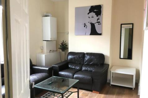 Lounge 1.jpg
