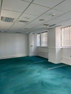 Office to rent Image 6