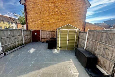 Genas Close, Ilford, IG6 photo 5