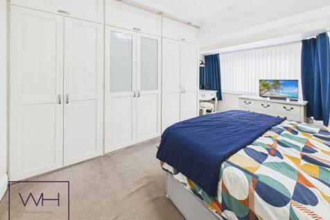 CAM03785G0-PR0322-ST