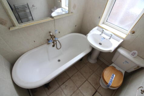BATHROOM T202602121419.jpg