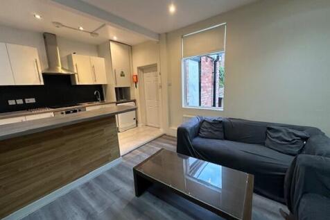 6 Bedroom Terraced in NG7 2BU