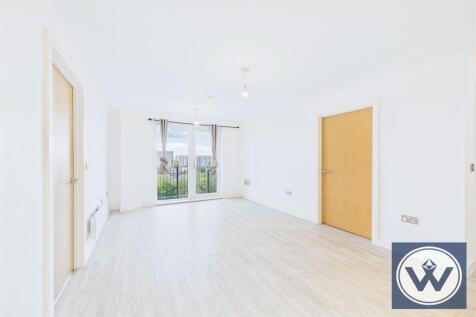 Middlewood Plaza, M5 photo 2