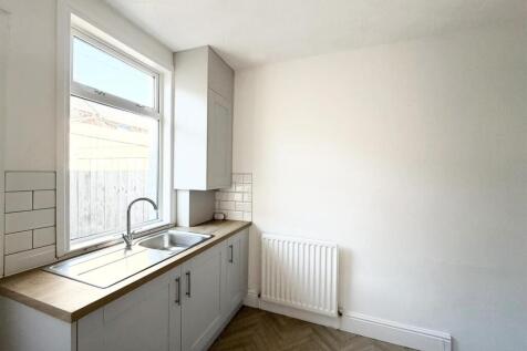 Kitchener Street, Darlington photo 5