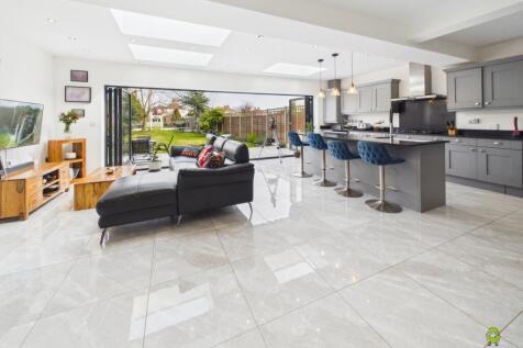 Presented by Clinton at EweMove Bexleyheath and Da