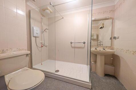 PXL_20260402_110308579.RAW-01 bath.jpg