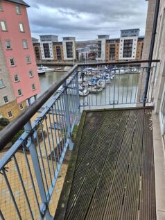 54 Centre Quay balcony.jpg