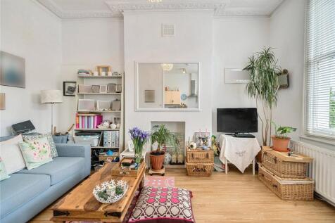 London, W3 - property photo