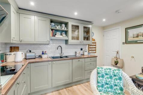 Attik 11 St Johns Road Bungay NR35 1DH (22).jpg