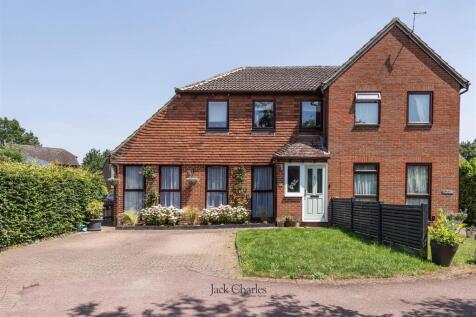 18 Maltings Close, TN11 0DY 002.jpg