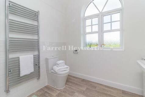 En Suite image 2
