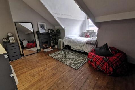 7-bed house on Brudenell Road, Hyde Park, Leeds LS6 1LS, £4,130/mo