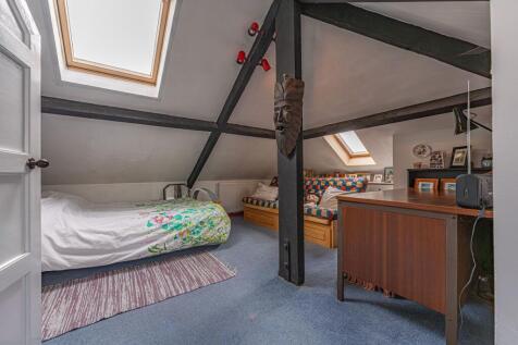 Bedroom/Attic