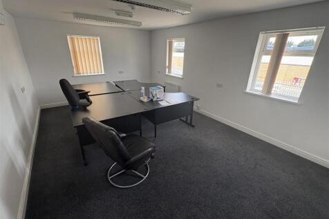 Office to rent Image 6