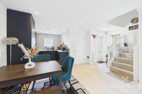 Ribot Walk, Salford, Greater Manchester, M6 photo 4