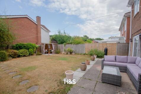 17 Rowthorn - Rear3.jpg