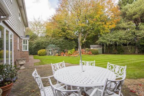 Social Patio linked to Sitting Room