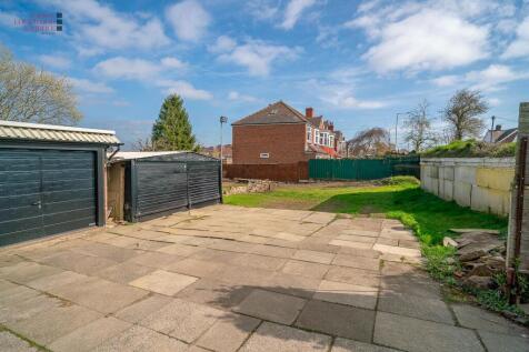 Front of house 1.3.jpg