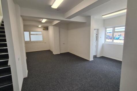 E3 FW GF view to staircase.jpg