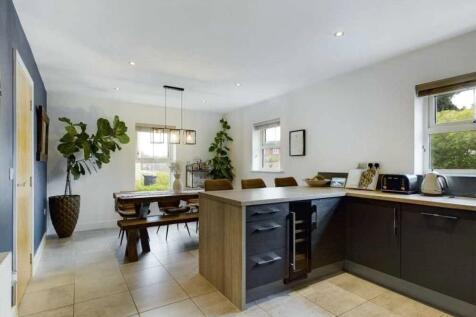 Kitchen Diner 1