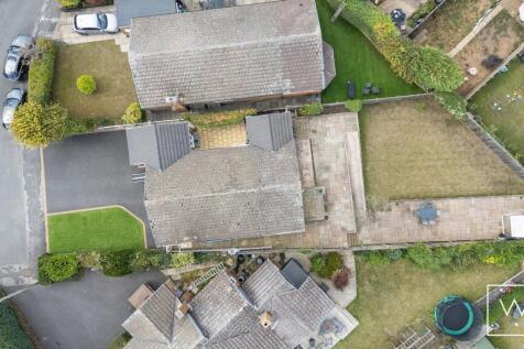 2 Aintree Close, Cus