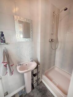 Ensuite Shower room