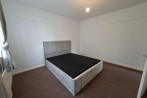 Pembroke Road, London, N10 photo 5