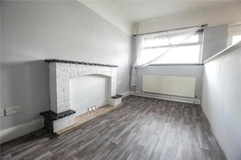 Living/Dining Room 3