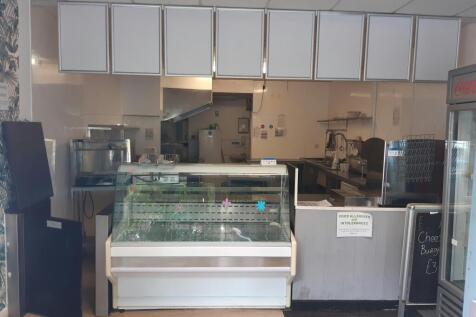 Retail Property (high street) to rent Image 4