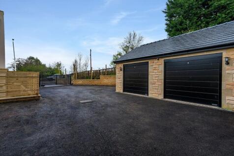 Electric Garage with Charging Point