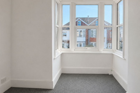 Amherst Road, Bexhill-On-Sea, TN40 photo 4