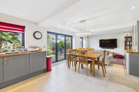 Kitchen/family/dining area