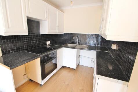 Waterloo Road, Havant photo 4