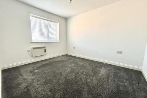 Bradley Court, Canvey Island photo 4