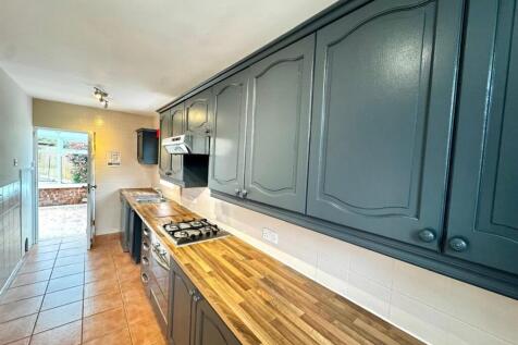 Acorn Avenue, Cheadle, Stockport, SK8 1EG photo 3