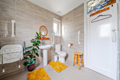 1394736-16-694956...